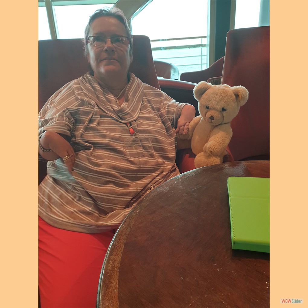 Maria und Bandito im Café-Bereich